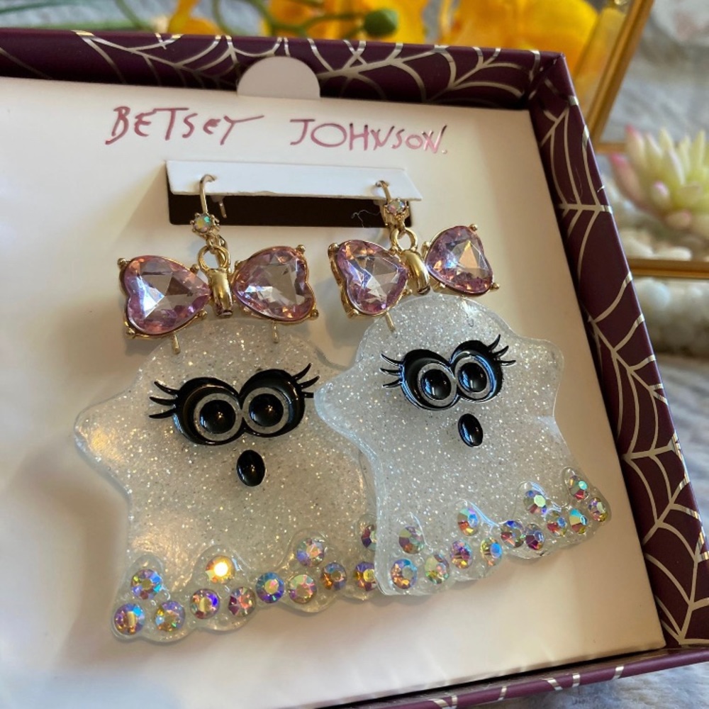 HOST PICK 🥳🥳NWT BETSEY GHOSTIES SET - Picture 7 of 9